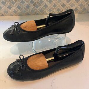 Vionic Spark Minna Slip-On Toe Cap Ballet Flat Shoe Sz 8.5